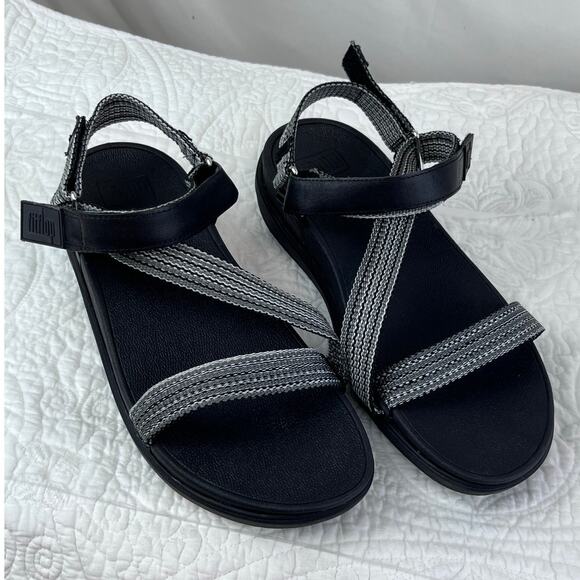 FitFlop Women 11 Black Fabric Strappy Waterproof Summer Vacation Sandal ES5-090A - Picture 1 of 11